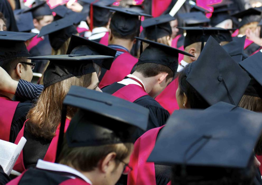 La educación de élite produce borregos excelentes, según un profesor de Yale