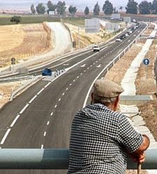 Operación crecimiento: el Gobierno tira de obra pública para llegar al 25-M con el mejor PIB...