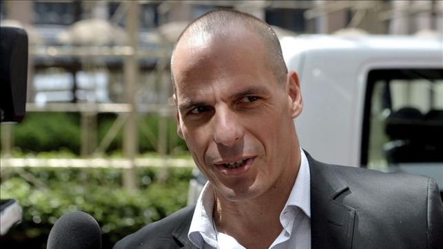 Varufakis: 'Quienes dieron el golpe de Estado me quieren juzgar por traición'